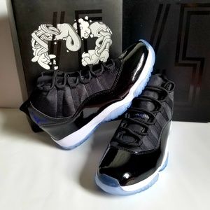 Nike Air Jordan 11 Space Jam XI Retro